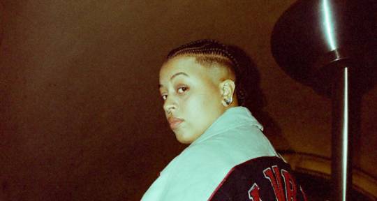 Vocalist | Topliner | Engineer - Courtney Bennett