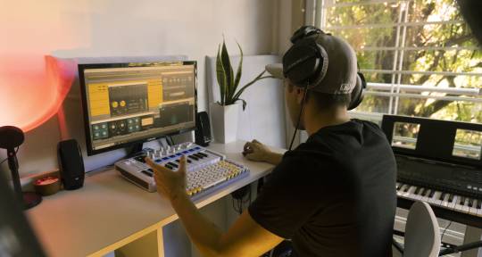 Pop Vocal Producer - Benjamín Depasquali