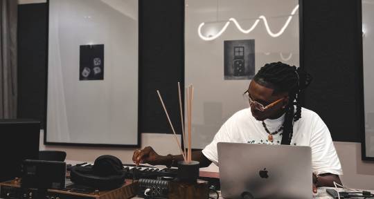 Distinct songwriter & Producer - Graham BMG