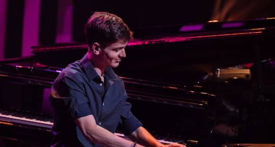 Pianist, composer, producer - Ziggy