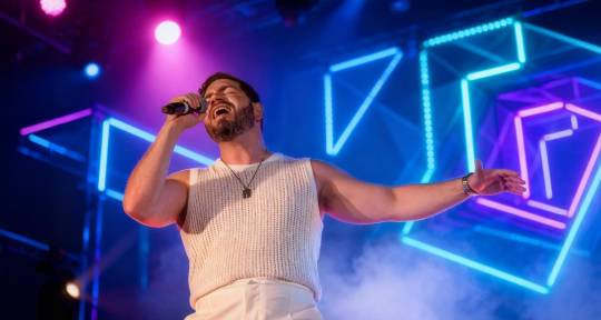 Session Singer - Songwriter - Seba Dentis