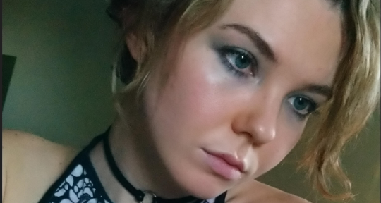 Soulful, unique indie vocalist - Ash Robyn