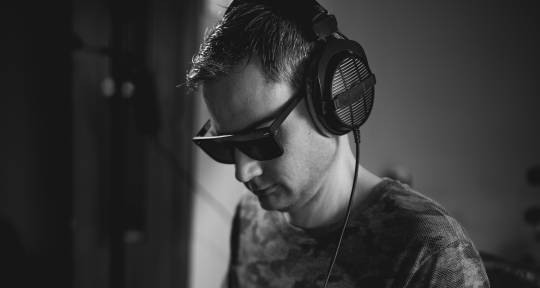 Producer / DJ - Ángel Lumbreras