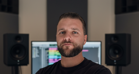 Session Mandolinist, Composer - Film&Media Composer | Mandolin