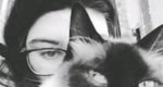 I write songs - Johana Contreras