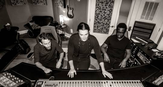 Mixing/Mastering Engineer - Barefoot Productions