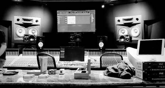 Audio Engineer  - Justiniano Calvo