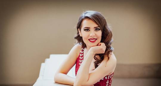 Singer - Anita Szajkó