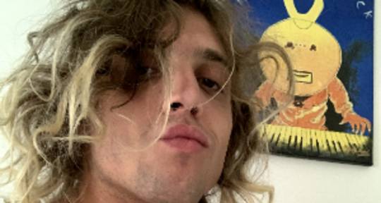 Song-focused musician - juan cruz