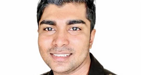 Sri Lankan Singer / Songwriter - Dilaksha Perera