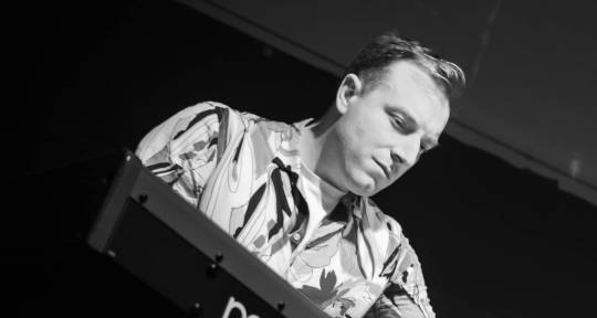 Piano - Keys - Hammond - Remix - Louie Swift