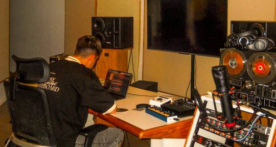 Producer / Mixing & Mastering - Yako