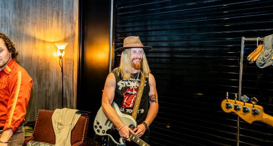 Country Producer/Guitarist - Russell Jackson