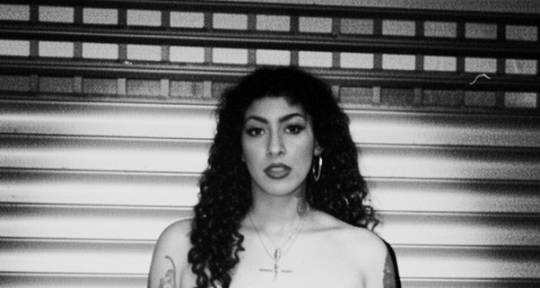 US Singer/Songwriter & manager - Olive Black