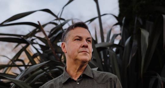 Keyboards Producer Composer - Graham Henderson