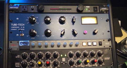 Recording Studio - Red Light Recording