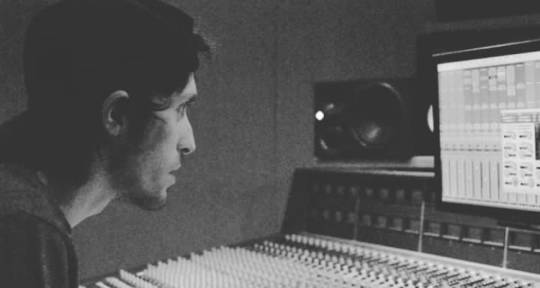 Hip Hop Mixing & Mastering - Graphwize