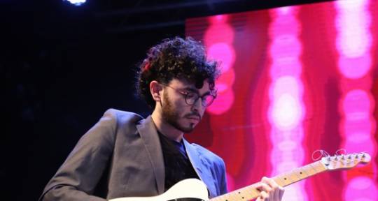 Guitarrist-Composer-Arrenger - Bauti Hildmann