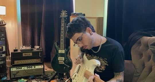 Session Guitarist and Producer - nacho haymal