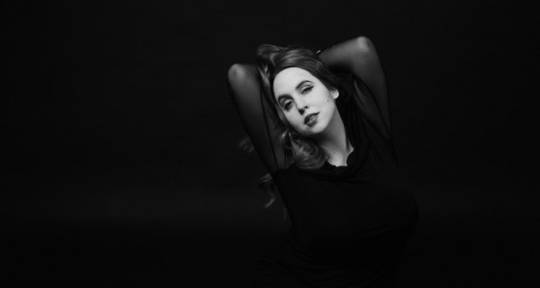 Vocalist with dreamy sound - Adel Fox