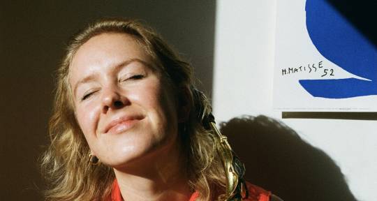 Session Saxophonist - Eva Bottinga