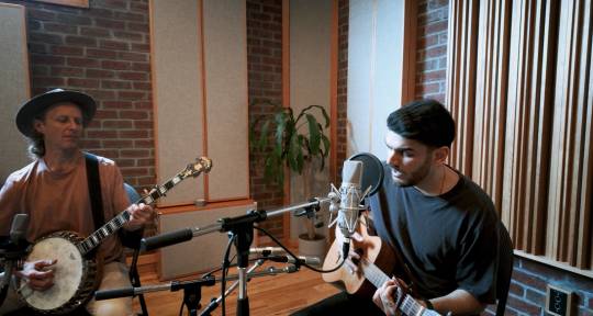 Hindi Indie singer-songwriter - Avish