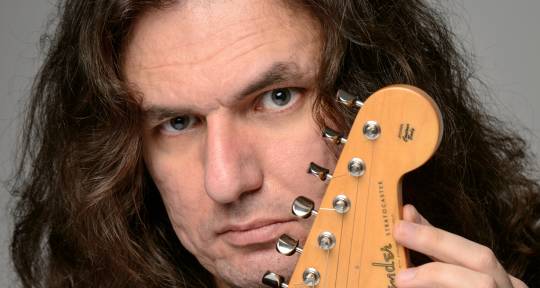 Creative jazzrock guitarist - PeterMusicanGuitaristComposer
