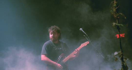 Pop Session Guitarist/Bassist - Liam Kevany (leelee)