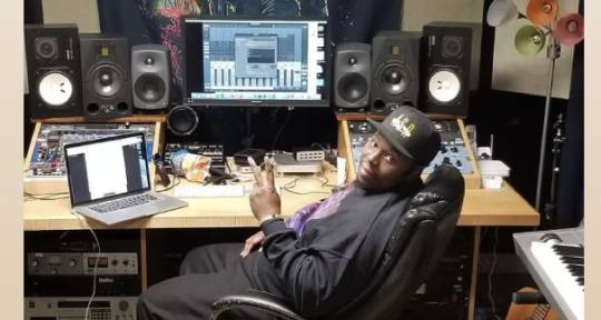 Music Producer, Mix engineer - Reggie Walson