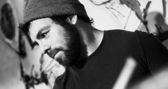 Groove-Focused Drummer - Sandro Bigger