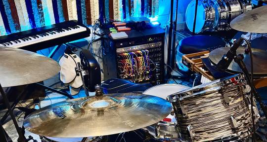 Versatile Session Drummer - Marcus Finnie