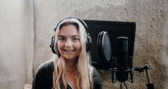 singer-songwriter & producer  - Ella Kenz