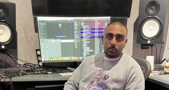 Rapper/Songwriter - Aaron Brownz