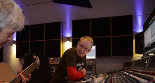 Mix Consultancy - James Pryce