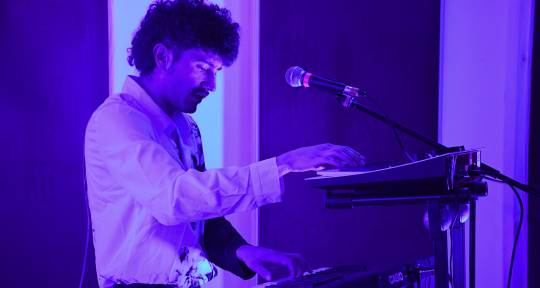 Session Guitar and Keyboard - Julio