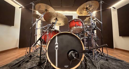 Session Drummer - Toat-San Drums