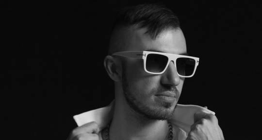 Progressive House Producer - Redspace