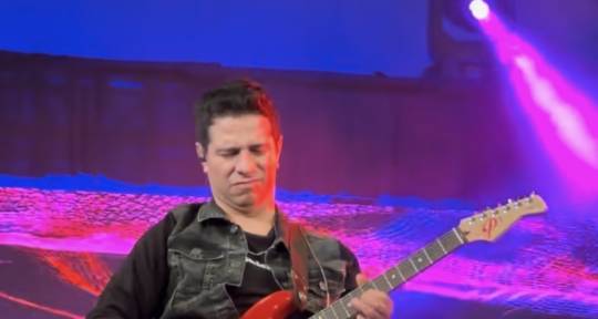 Pro Session Guitarist/Producer - Carlos Benítez
