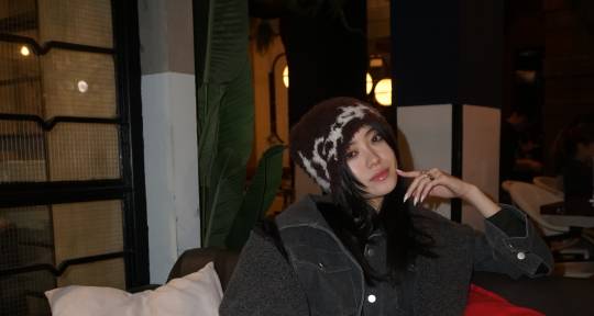 Pop Songwriter Vocal Arranger - Mia