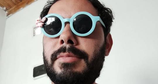 Compositor y productor musical - Milo Lian Nich
