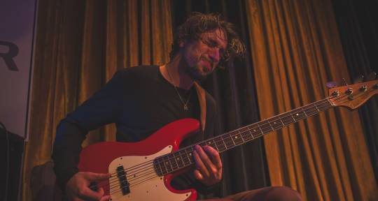 Creative Session Bassist - Marc-André Drouin