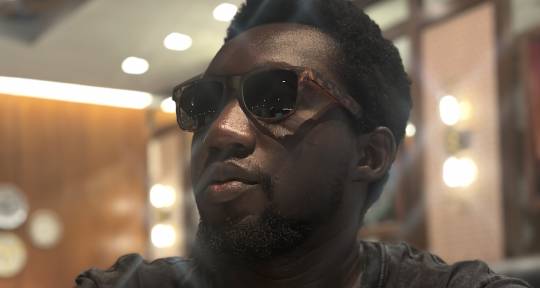 Saxophonist & Music Producer - Farinzstudio