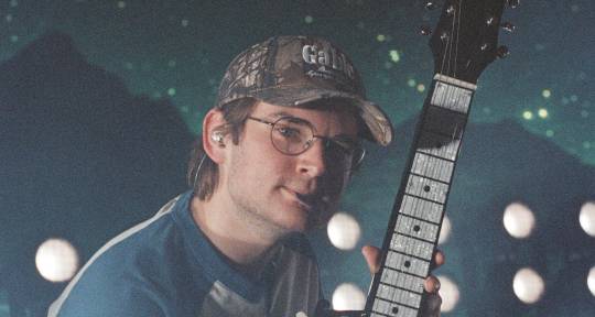 Folk Guitarist and Vocalist - Maxwell Sadler