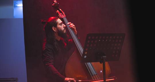 Session Bassist - Isaac D'León