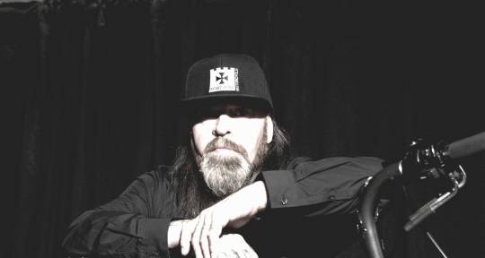 SESSION GUITARIST, SONG WRITER - RICHARD NEWPORT