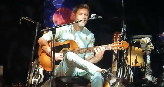 West African guitar style - Edouard "Doudou" Chaize