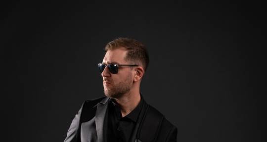 Session Bassist: Electric Bass - Miloš Bosnić