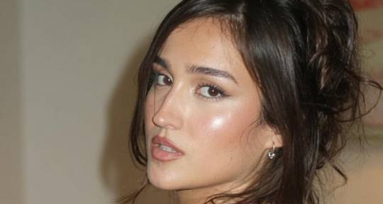 singer and songwriter - Valentina Tellado