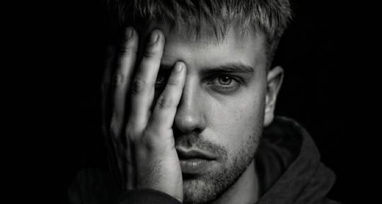 Hard Dance Producer & Engineer - Robbe
