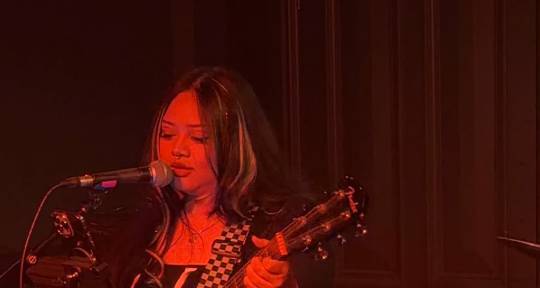 Mixer, vocalist, songwriter - Quiana Aparentado